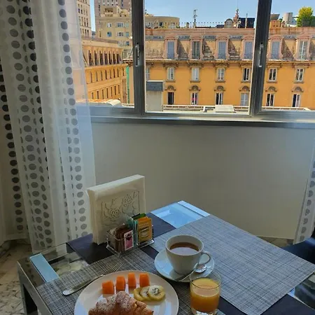 Bed & Breakfast Theatrum 2*