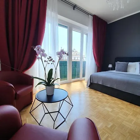 Bed & Breakfast Theatrum 2*