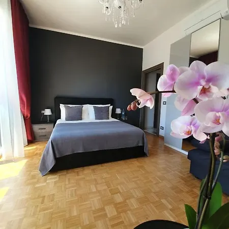 Bed & Breakfast Theatrum 2*