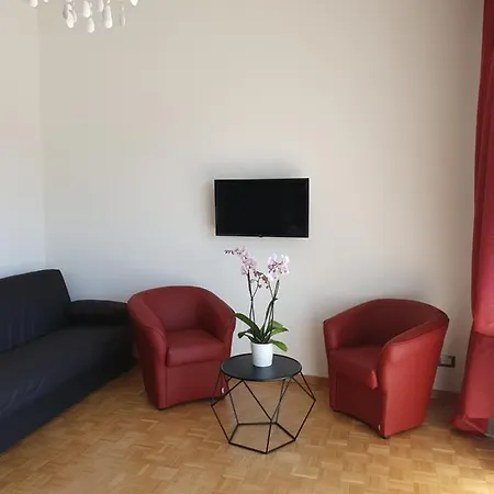 Alojamento de Acomodação e Pequeno-almoço Theatrum 2*